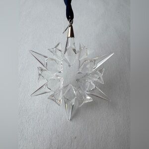 Swarovski Crystal 2007 Annual Snowflake Christmas Ornament Star Collectible